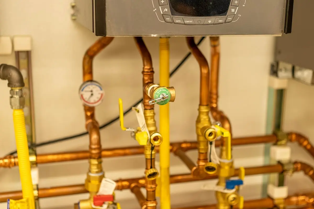 Licensed technician providing Slab Leak Repair for a homeowner in Fort McKinley